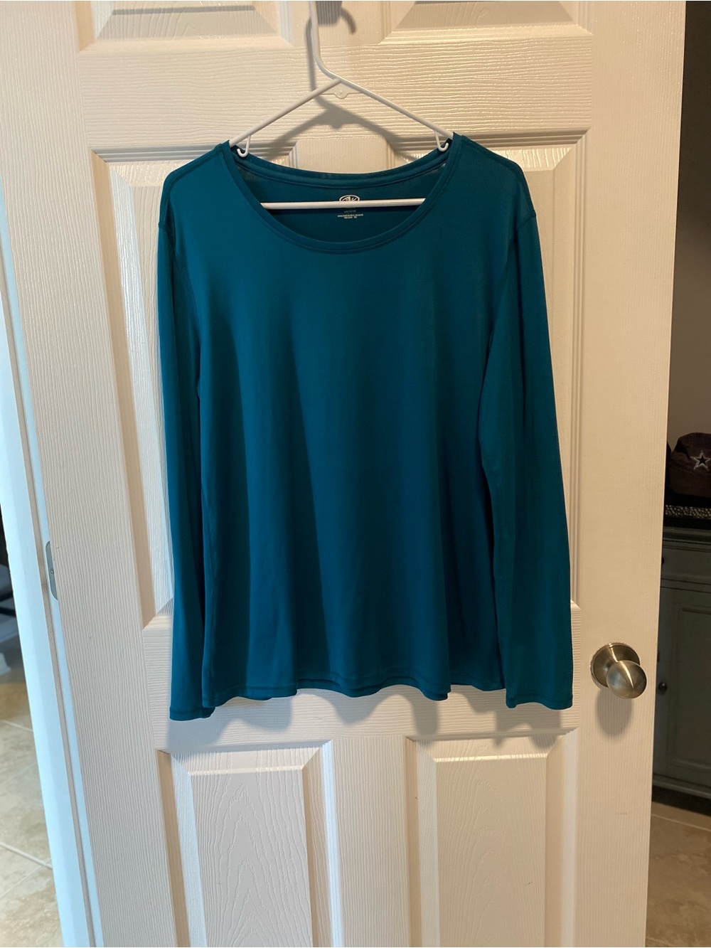 Athletic Works Teal Long Sleeve Crew Neck Top